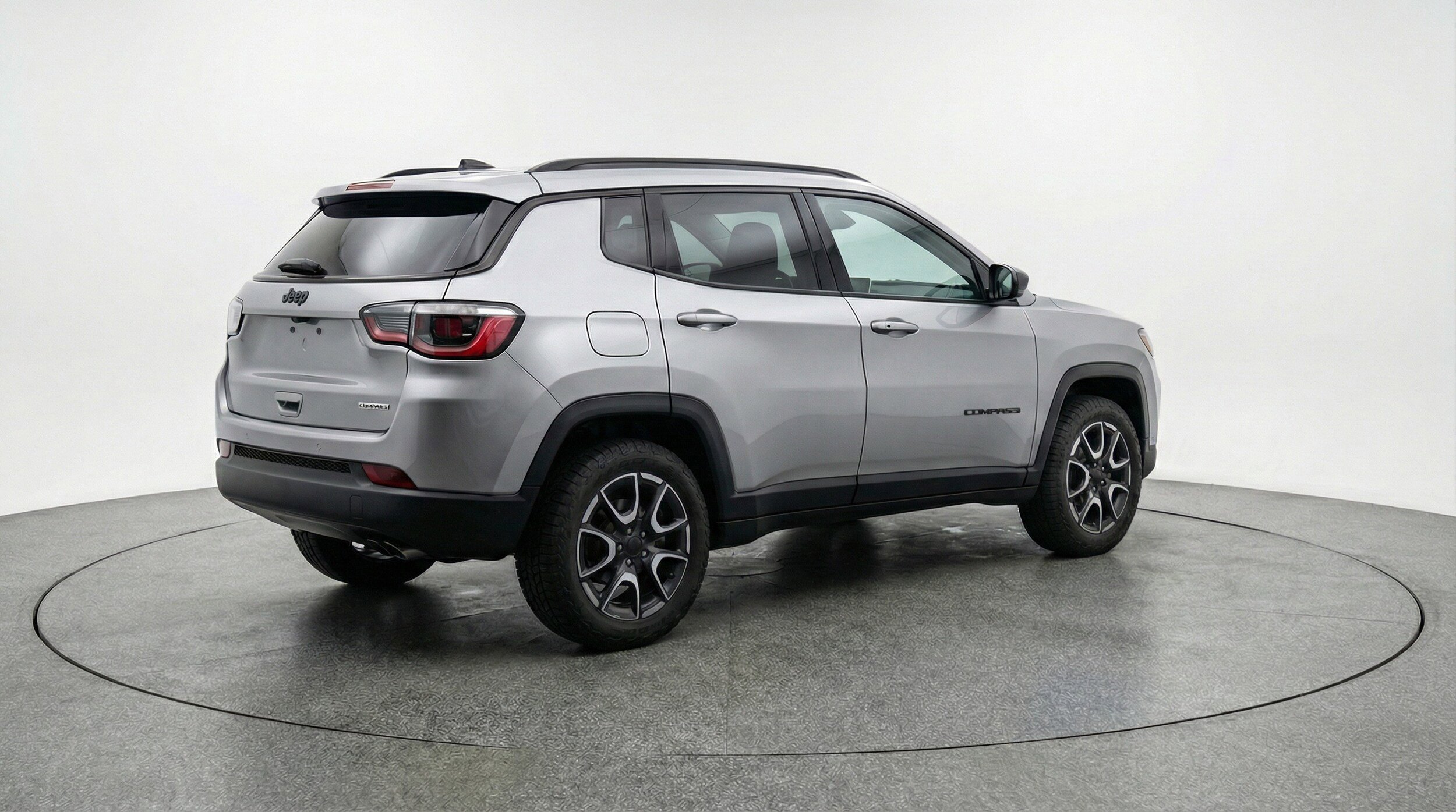 Used 2025 Jeep Compass Trailhawk AWD/4WD image 7