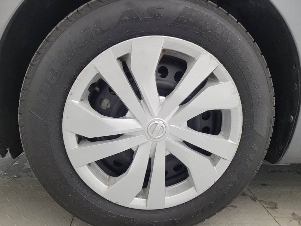 Used 2021 Nissan Versa S image 31