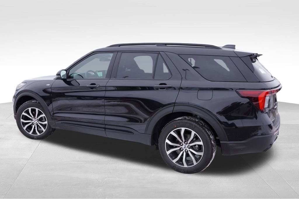 New 2026 Ford Explorer ST-Line image 6