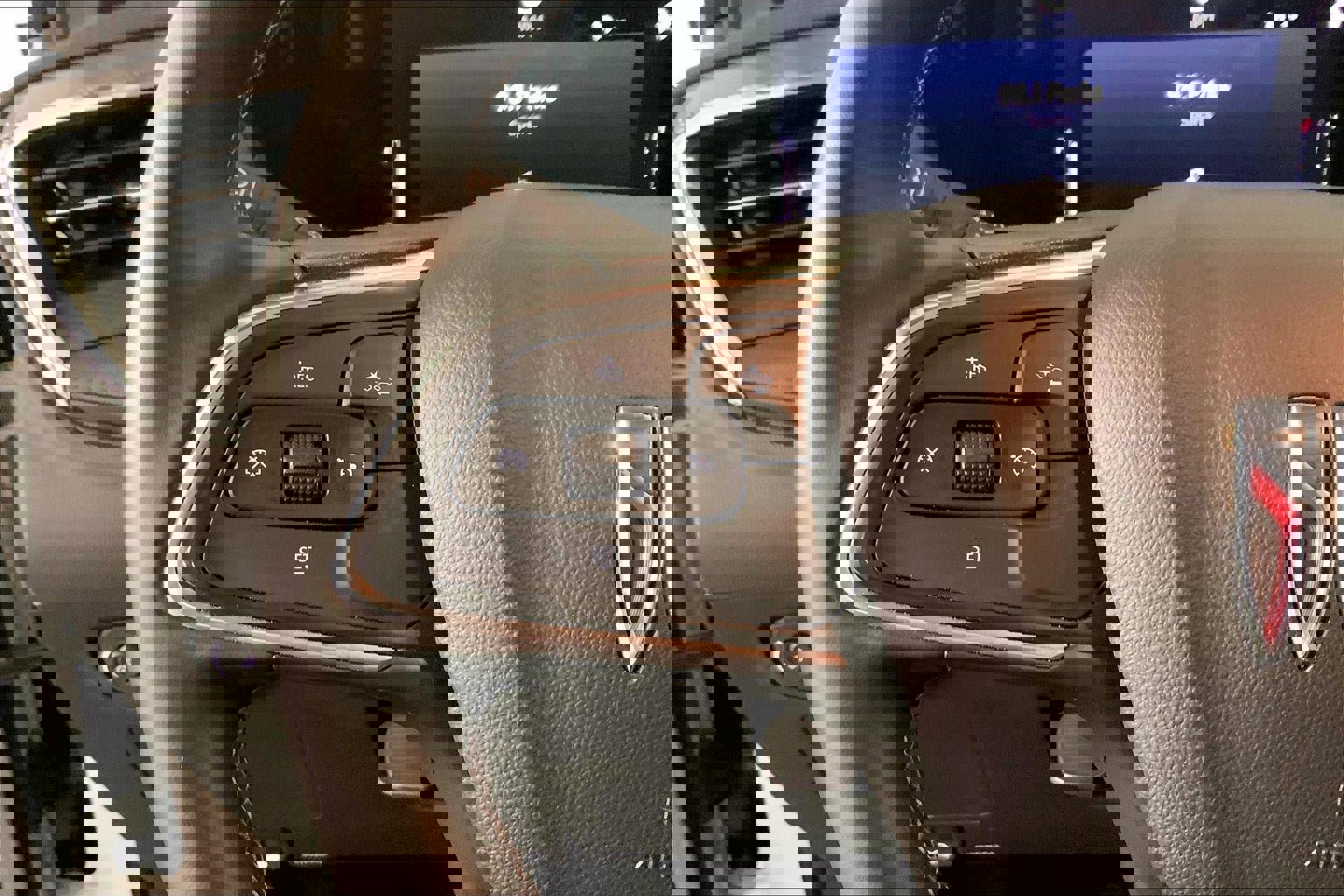 Used 2025 Buick Encore GX Preferred image 18