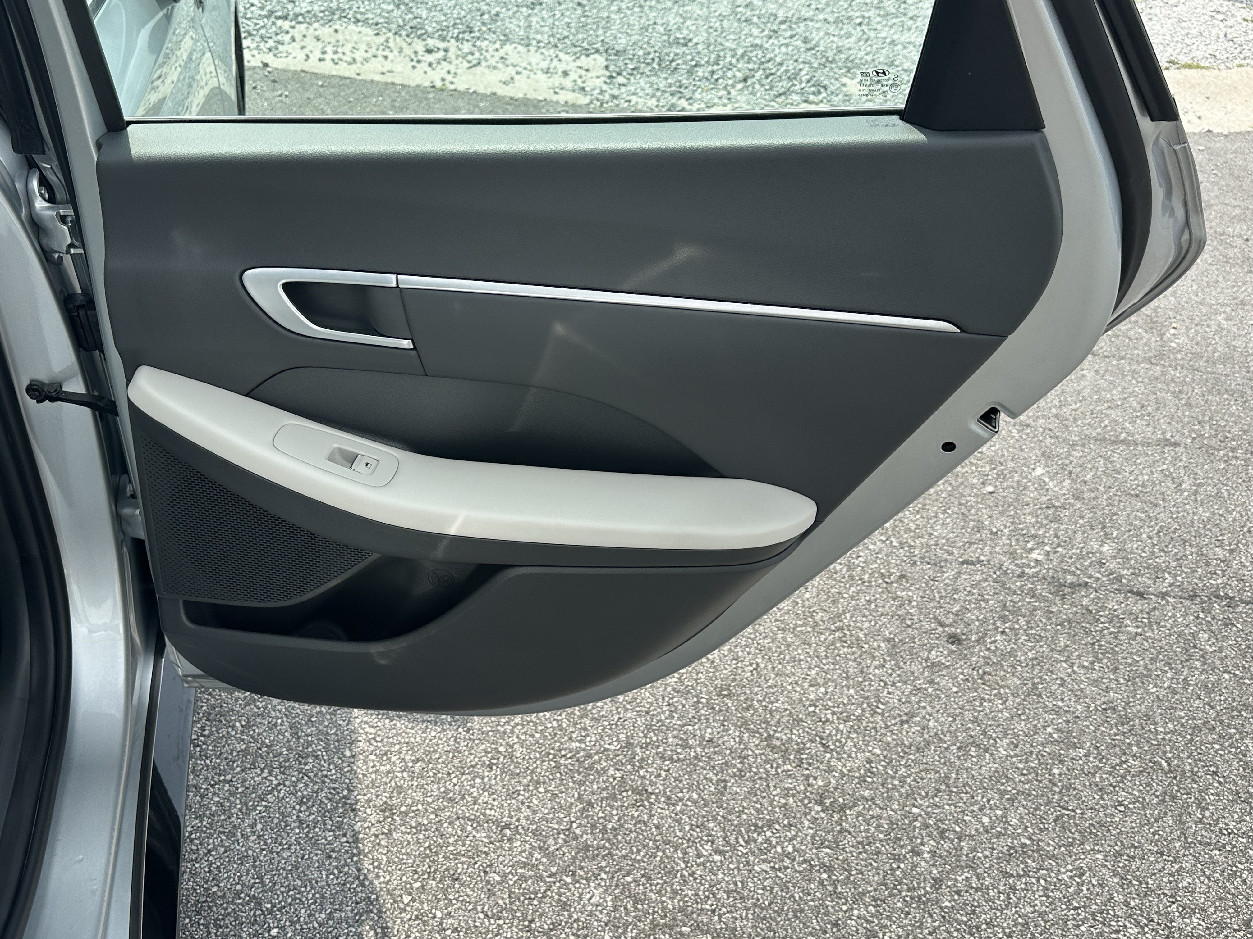 Used 2025 Hyundai Sonata SEL FWD image 16