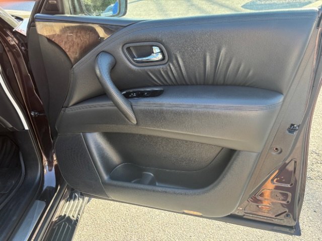 Used 2012 INFINITI QX56 4WD w/ Deluxe Touring Pkg image 62