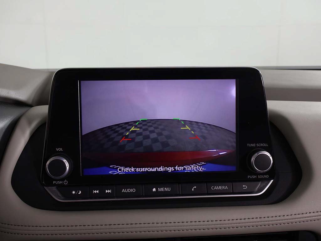 Used 2025 Nissan Rogue SV AWD/4WD image 43