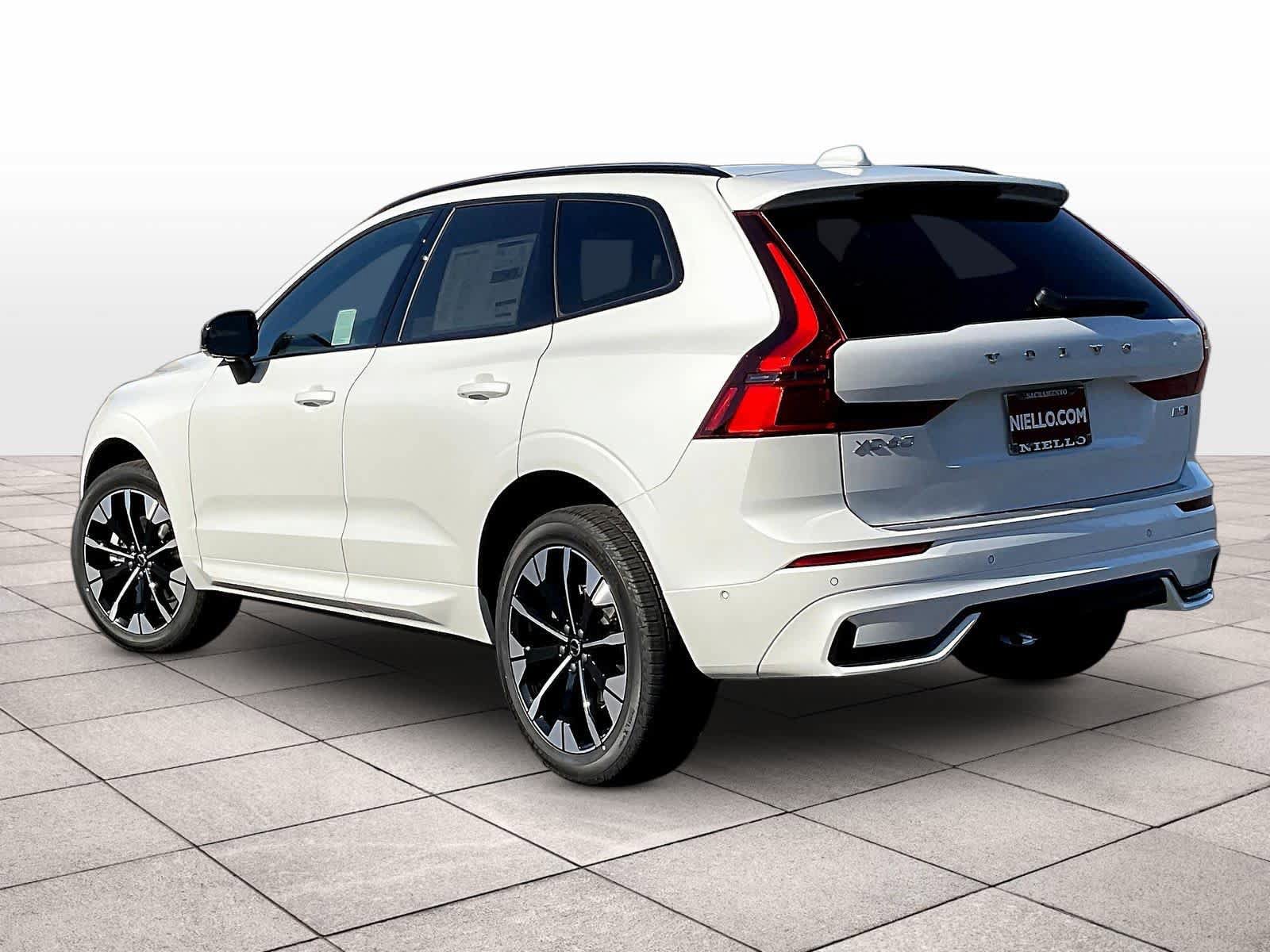 New 2026 Volvo XC60 B5 Plus w/ Climate Package AWD/4WD image 3