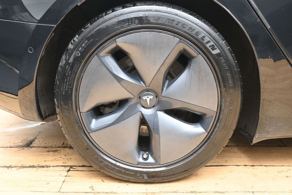 Used 2018 Tesla Model 3 Long Range image 13