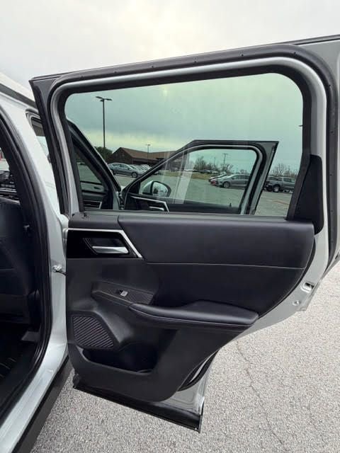 Used 2022 Mitsubishi Outlander SE image 12