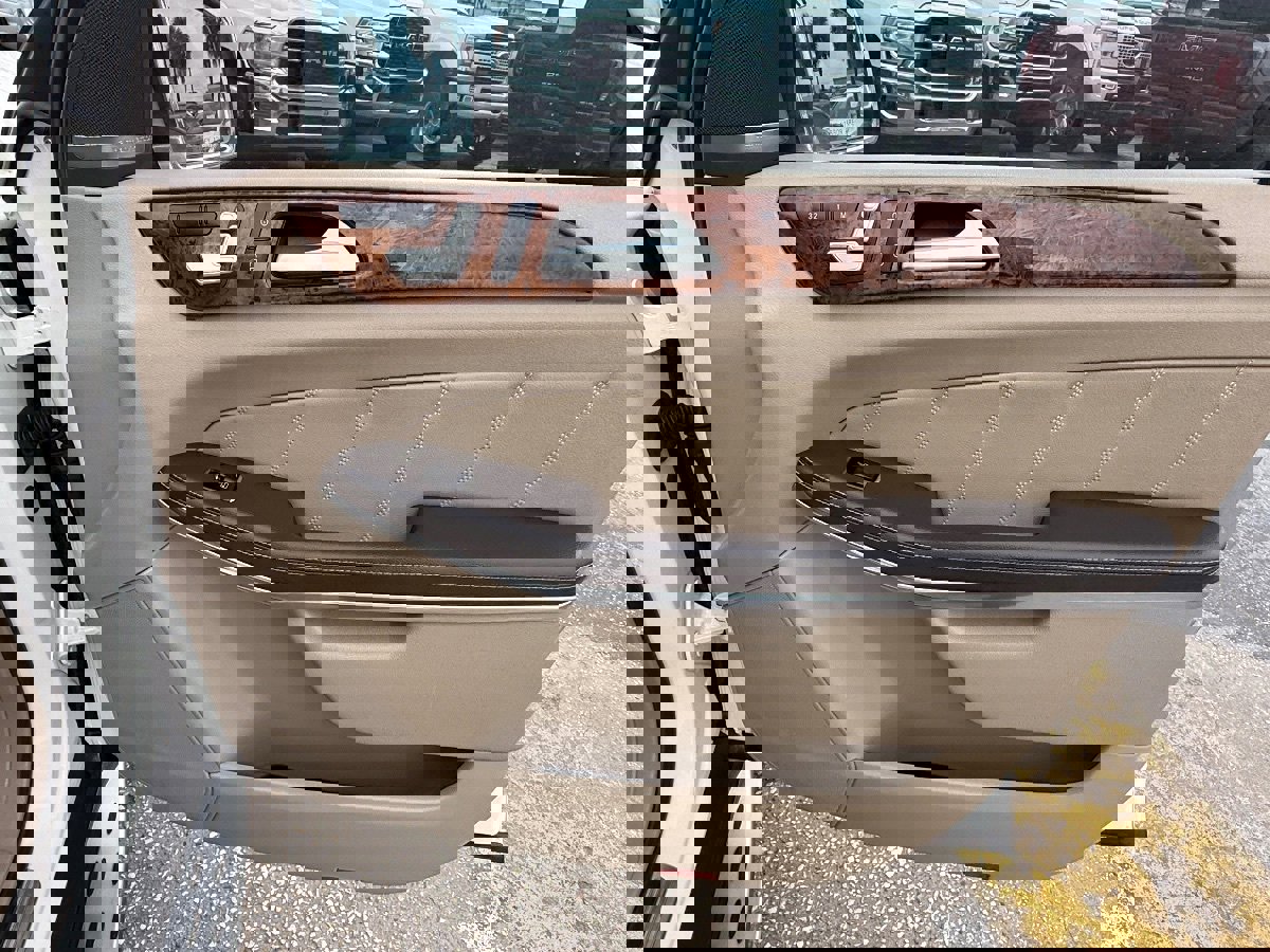 Used 2014 Mercedes-Benz GL 550 4MATIC image 18