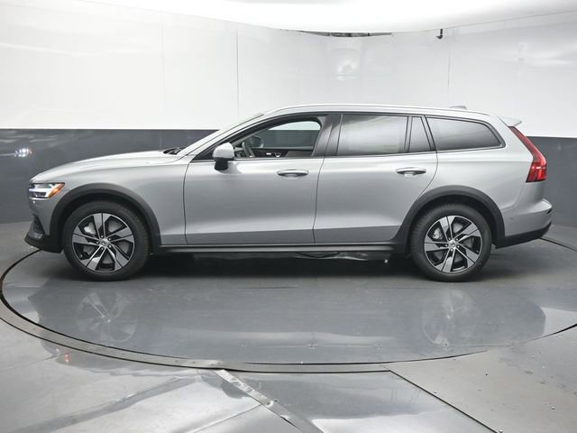 New 2026 Volvo V60 B5 Cross Country Plus w/ Protection Package Premier image 5