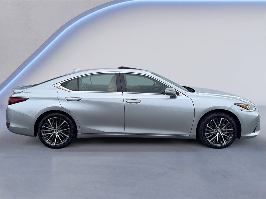 Used 2023 Lexus ES 300h w/ Premium Package FWD image 7