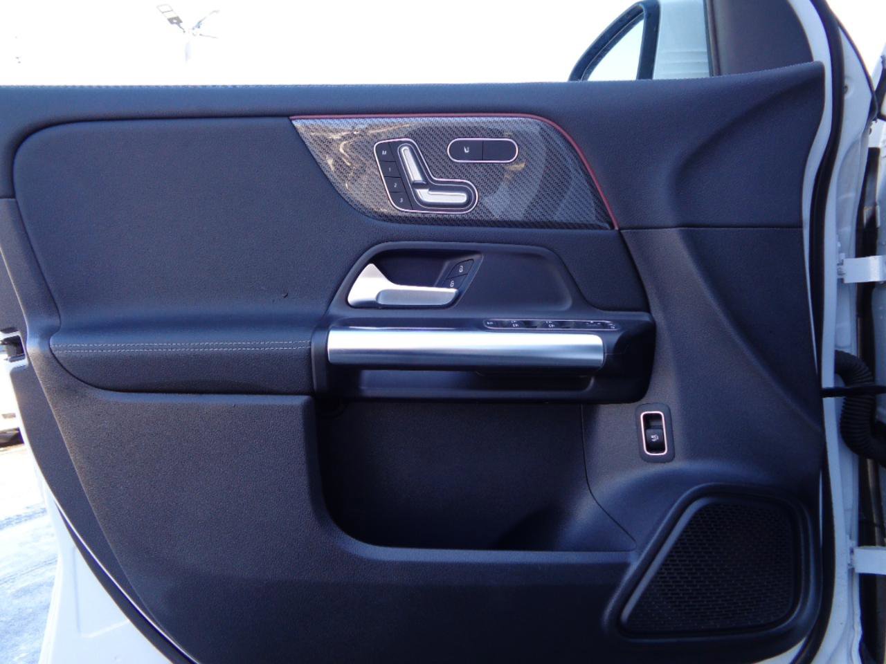 Used 2021 Mercedes-Benz GLA 35 AMG AMG GLA 35 4MATIC SUV image 13