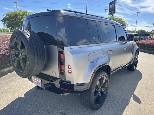 Used 2023 Land Rover Defender 110 X-Dynamic SE image 5