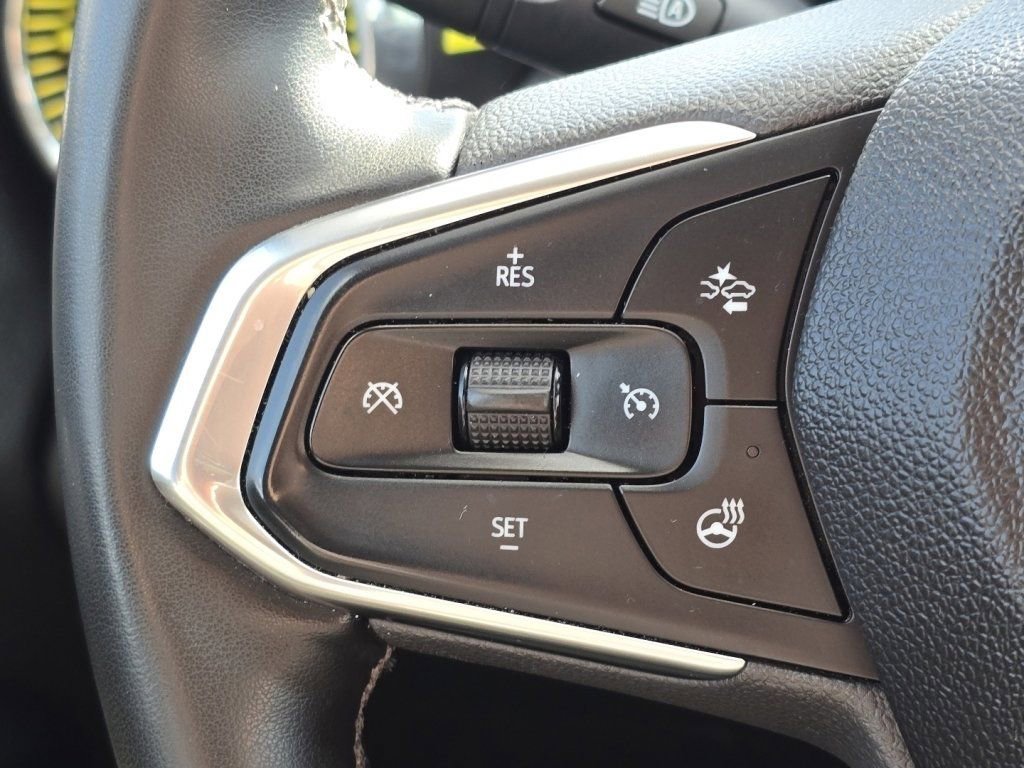 Used 2024 Chevrolet Trax LT w/ Driver Confidence Package FWD image 23
