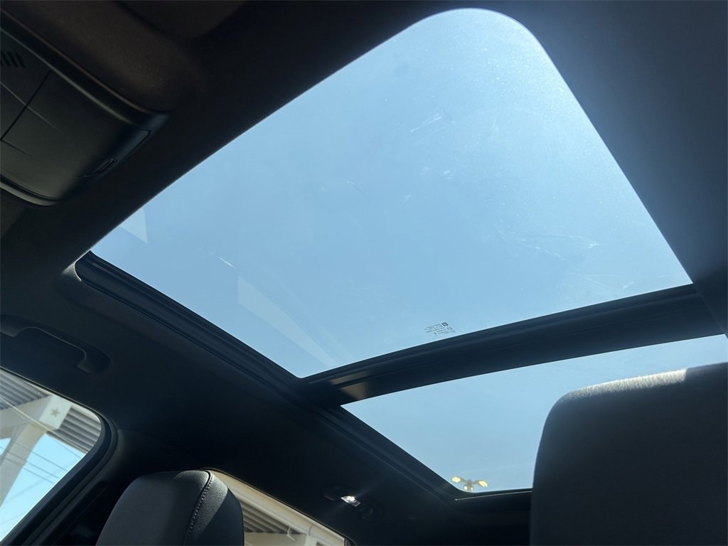 Used 2023 Chevrolet Blazer RS w/ Driver Confidence II Package image 13