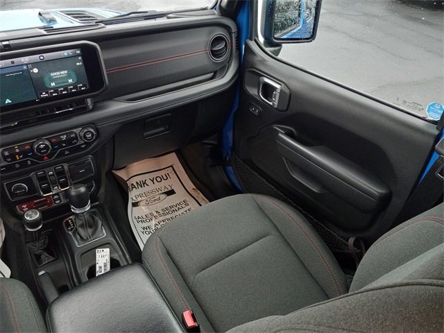 Used 2024 Jeep Wrangler Unlimited Rubicon w/ XTREMEE 35" Tire Package image 15