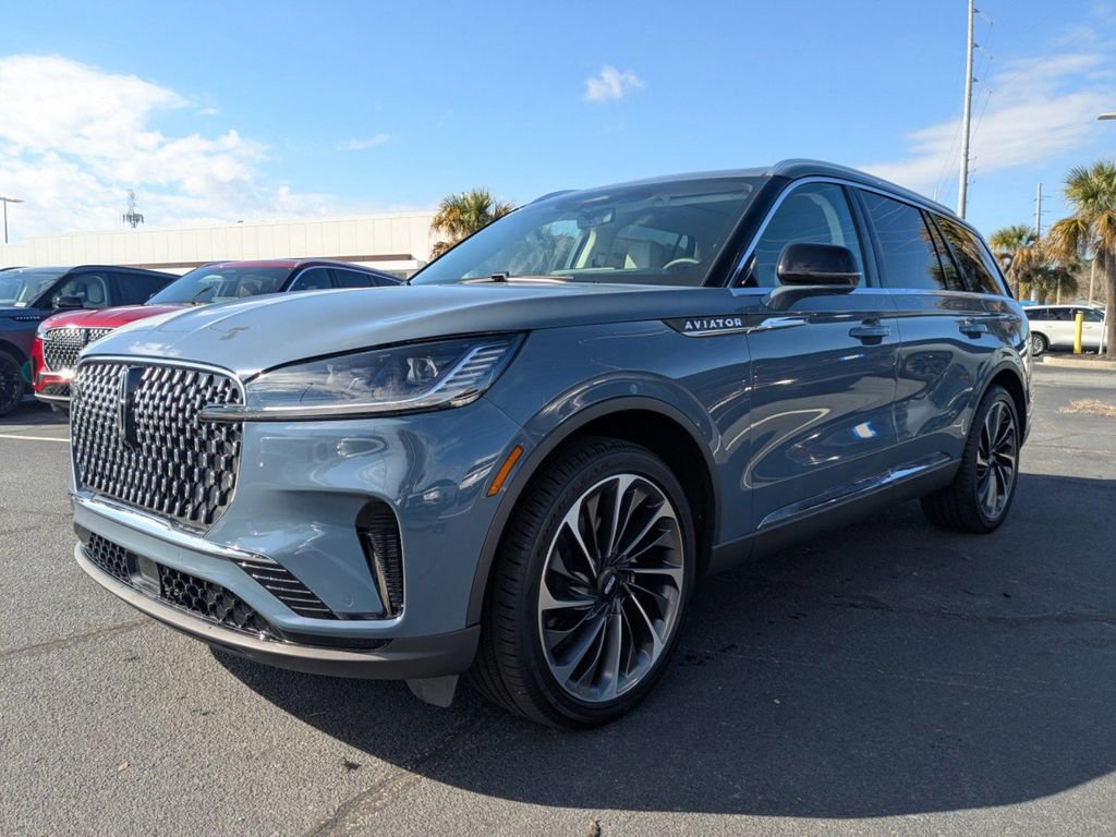 New 2025 Lincoln Aviator Reserve w/ Illumination Package image 8