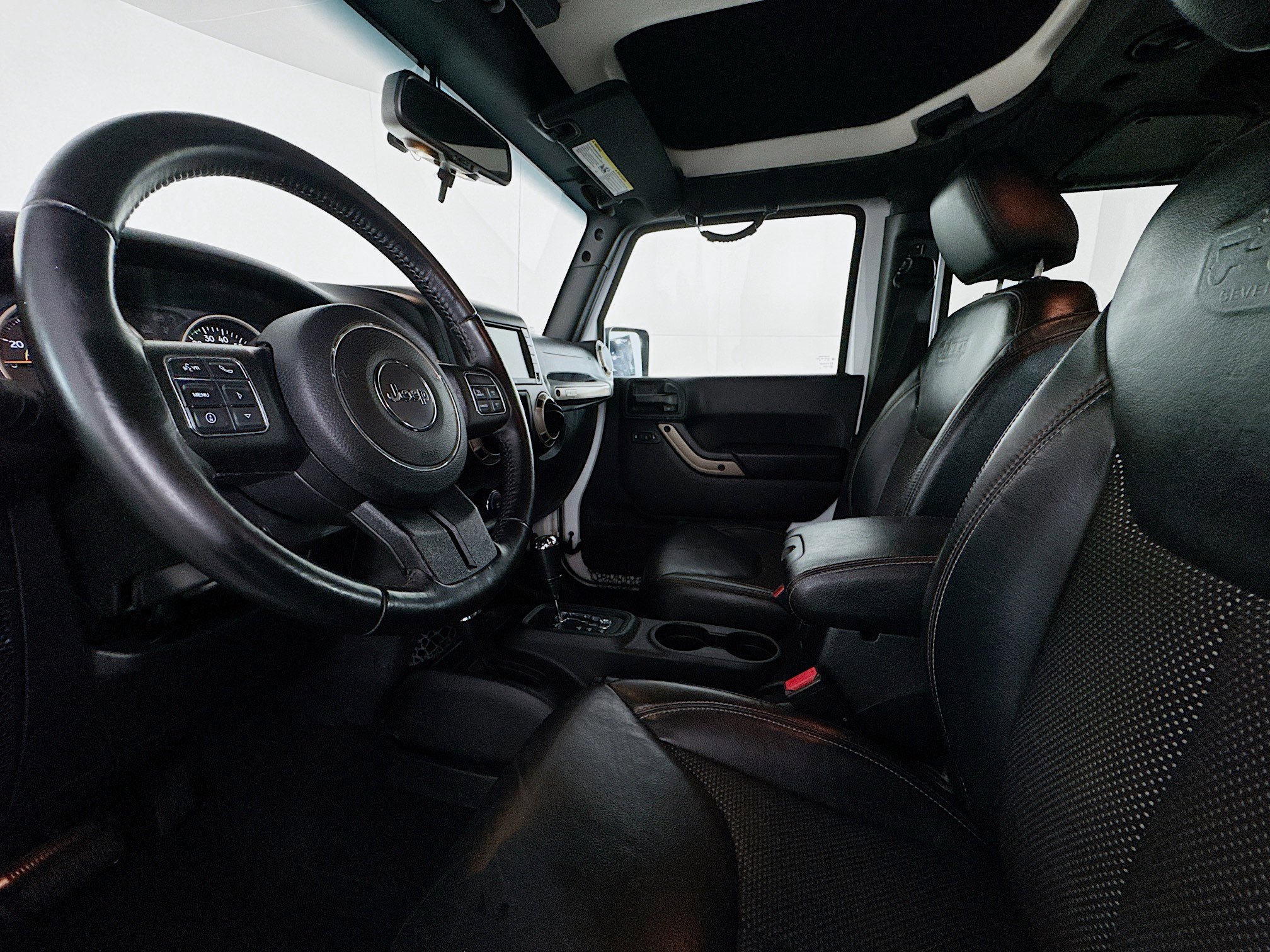 Used 2017 Jeep Wrangler 75th Anniversary image 19