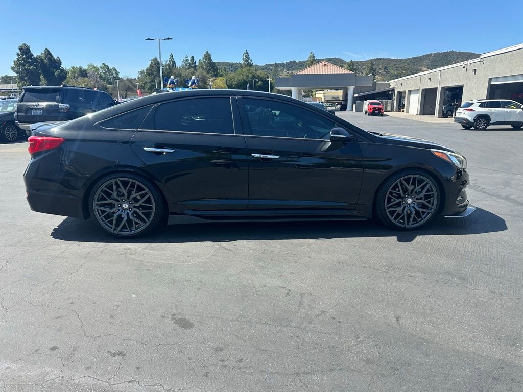 Used 2017 Hyundai Sonata Limited 2.0T FWD image 4
