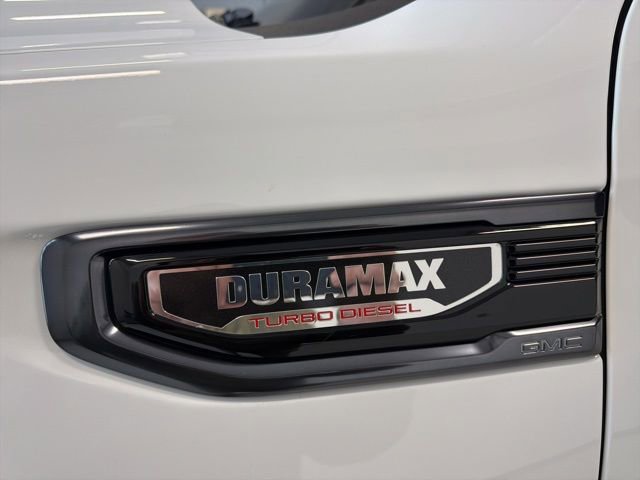 Used 2024 GMC Sierra 1500 AT4 w/ Technology Package image 12