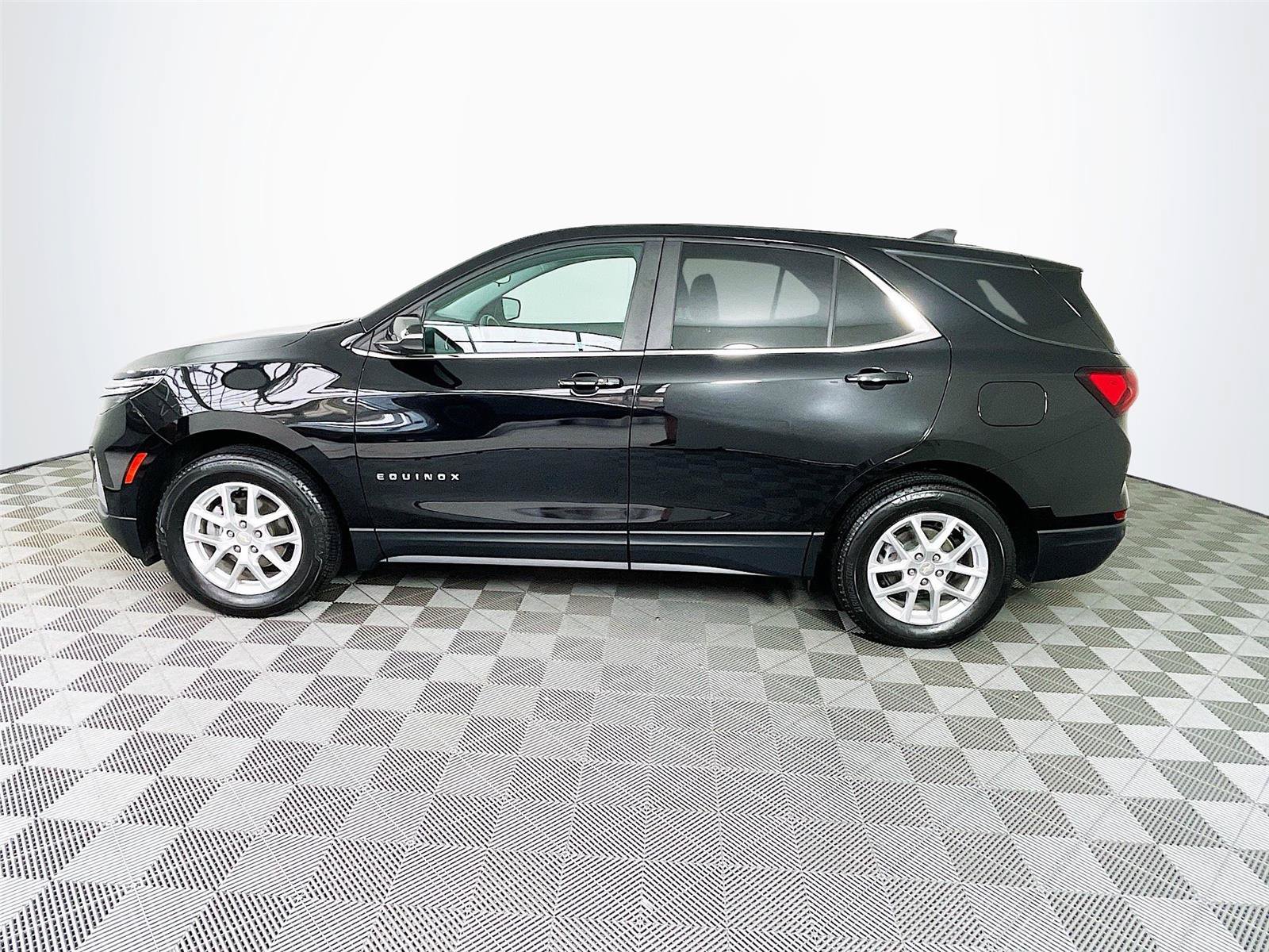 Used 2022 Chevrolet Equinox LT AWD/4WD image 4