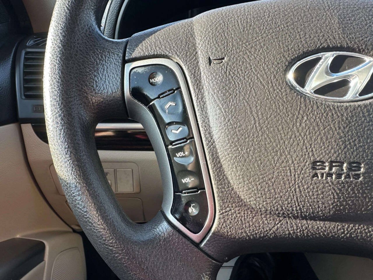 Used 2011 Hyundai Santa Fe GLS FWD image 23