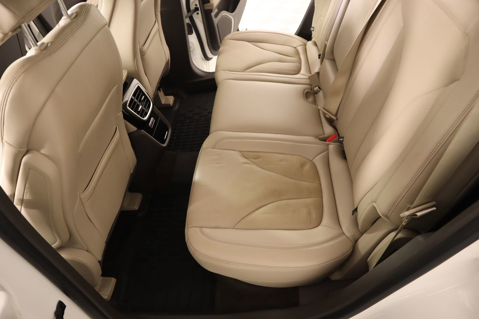 Used 2023 Lincoln Nautilus Reserve image 12