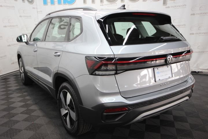 Used 2025 Volkswagen Taos S AWD/4WD image 4
