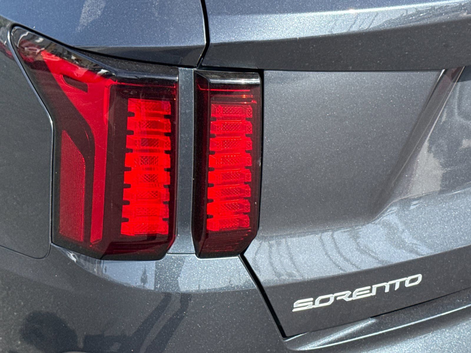 Certified 2023 Kia Sorento S FWD image 27