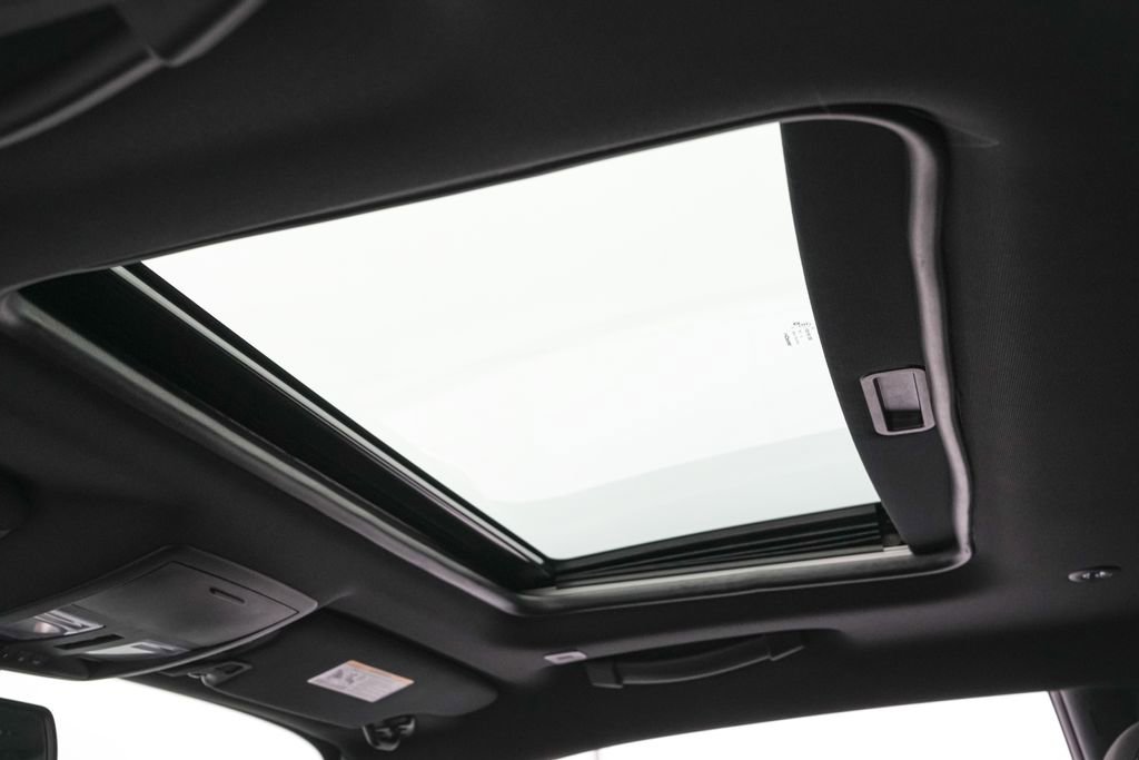 Used 2022 Dodge Challenger R/T Scat Pack w/ T/A Package RWD image 43