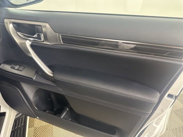 Used 2023 Lexus GX 460 Premium w/ Premium Package AWD/4WD image 18