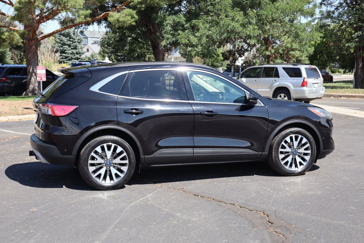 Used 2020 Ford Escape Titanium AWD/4WD image 4