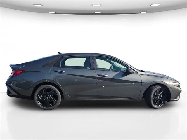 New 2026 Hyundai Elantra Sport image 11