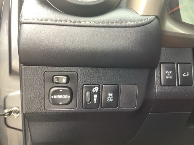 Used 2014 Toyota RAV4 Limited AWD/4WD image 25