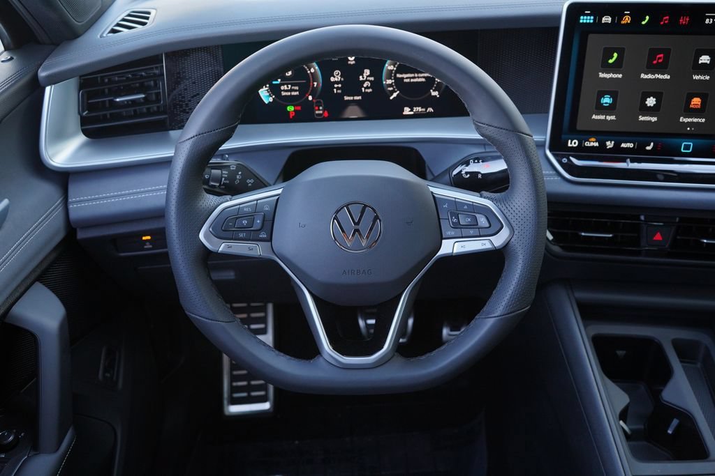 New 2026 Volkswagen Tiguan SE R-Line AWD/4WD image 17