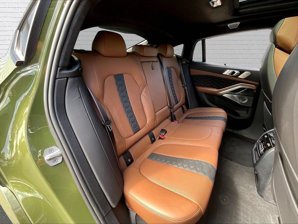 Used 2022 BMW X6 M AWD/4WD image 23