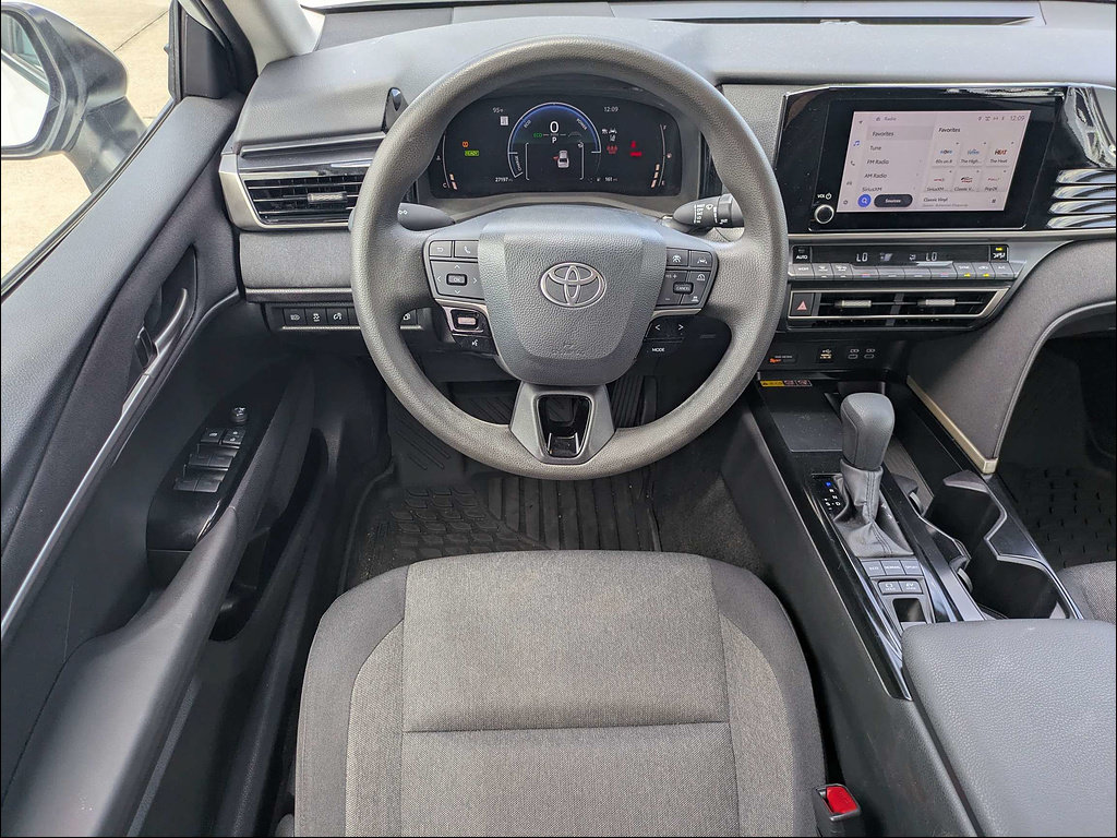 Used 2025 Toyota Camry LE FWD image 15