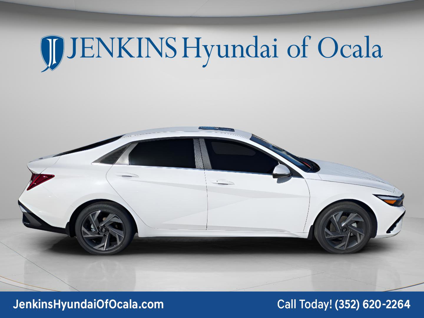 New 2026 Hyundai Elantra Limited FWD image 2