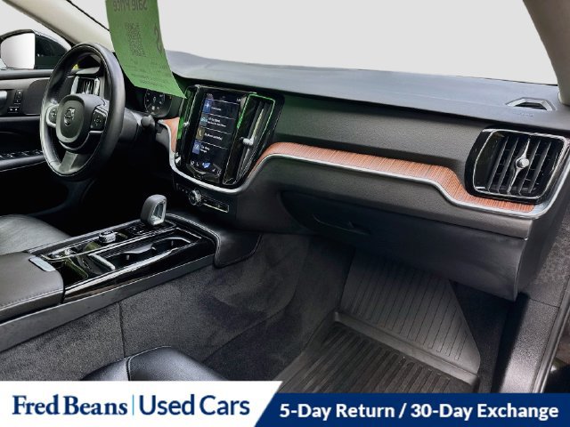 Used 2022 Volvo S60 T8 R-Design Expression w/ Premium Package AWD/4WD image 34