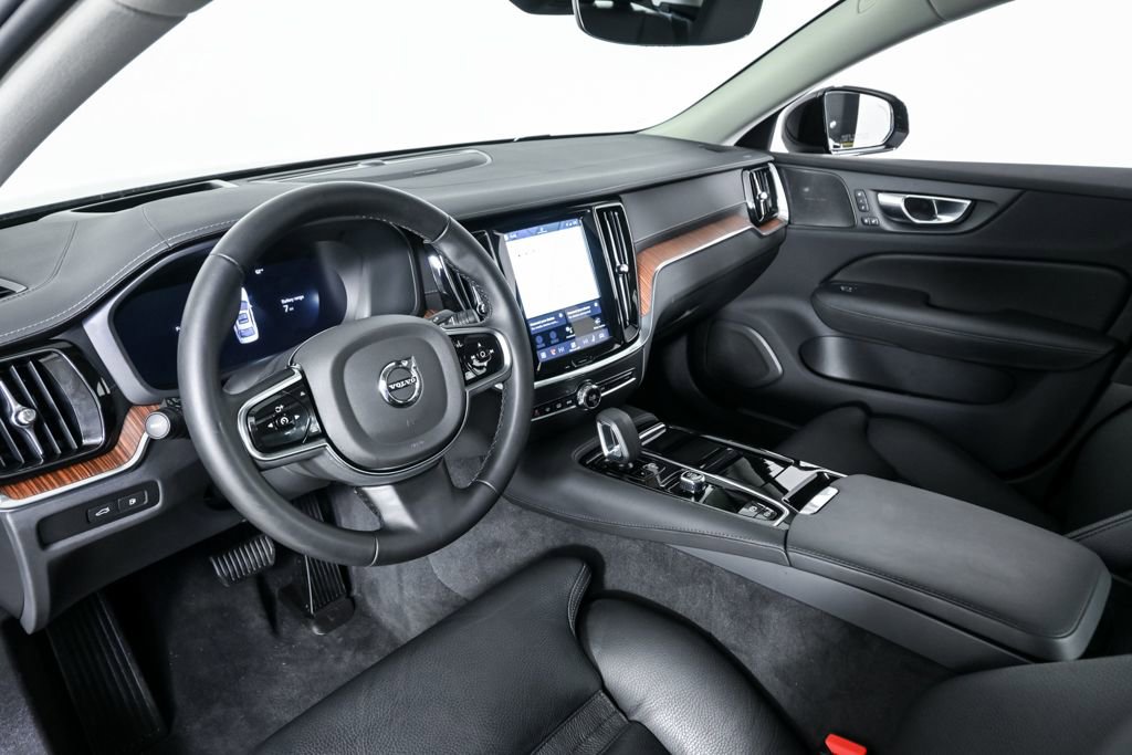 Certified 2025 Volvo S60 T8 Ultra AWD/4WD image 6