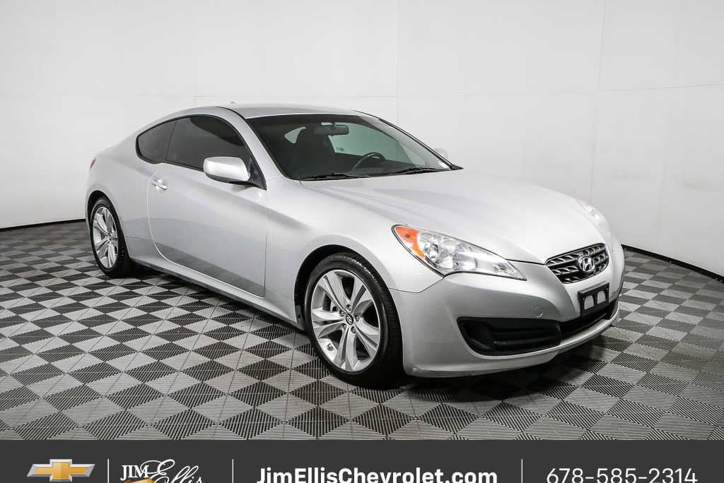 Used 2011 Hyundai Genesis 2.0T image 1