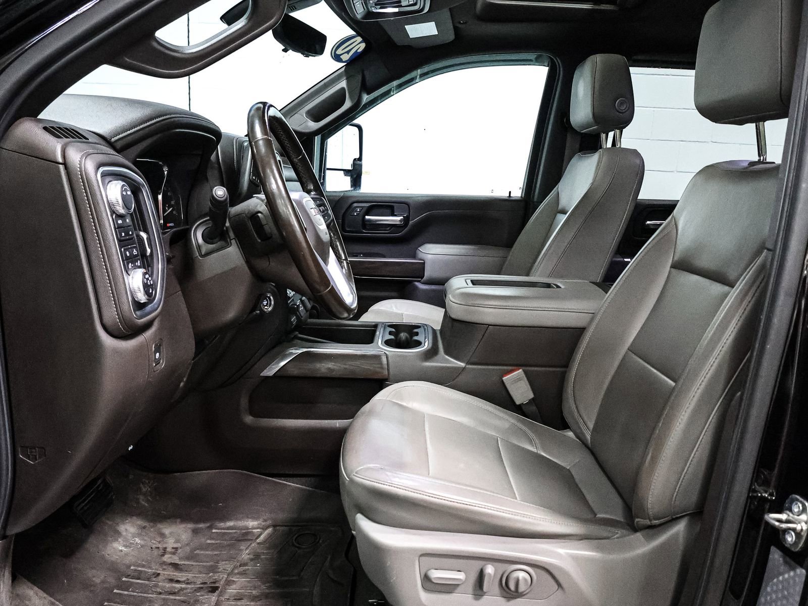 Used 2020 GMC Sierra 2500 SLT w/ SLT Premium Plus Package image 25