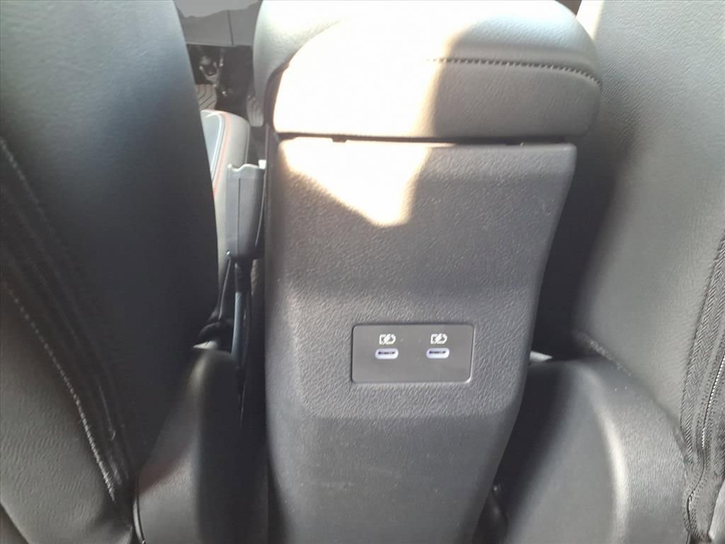 New 2026 Nissan Kicks SR image 26