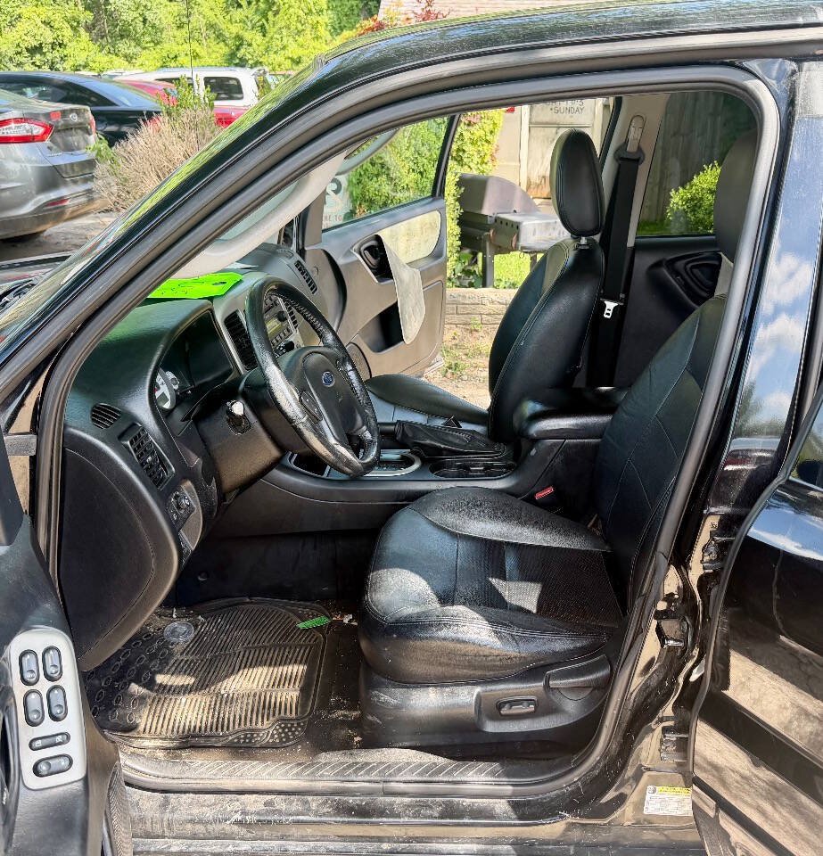 Used 2005 Ford Escape Limited FWD image 11