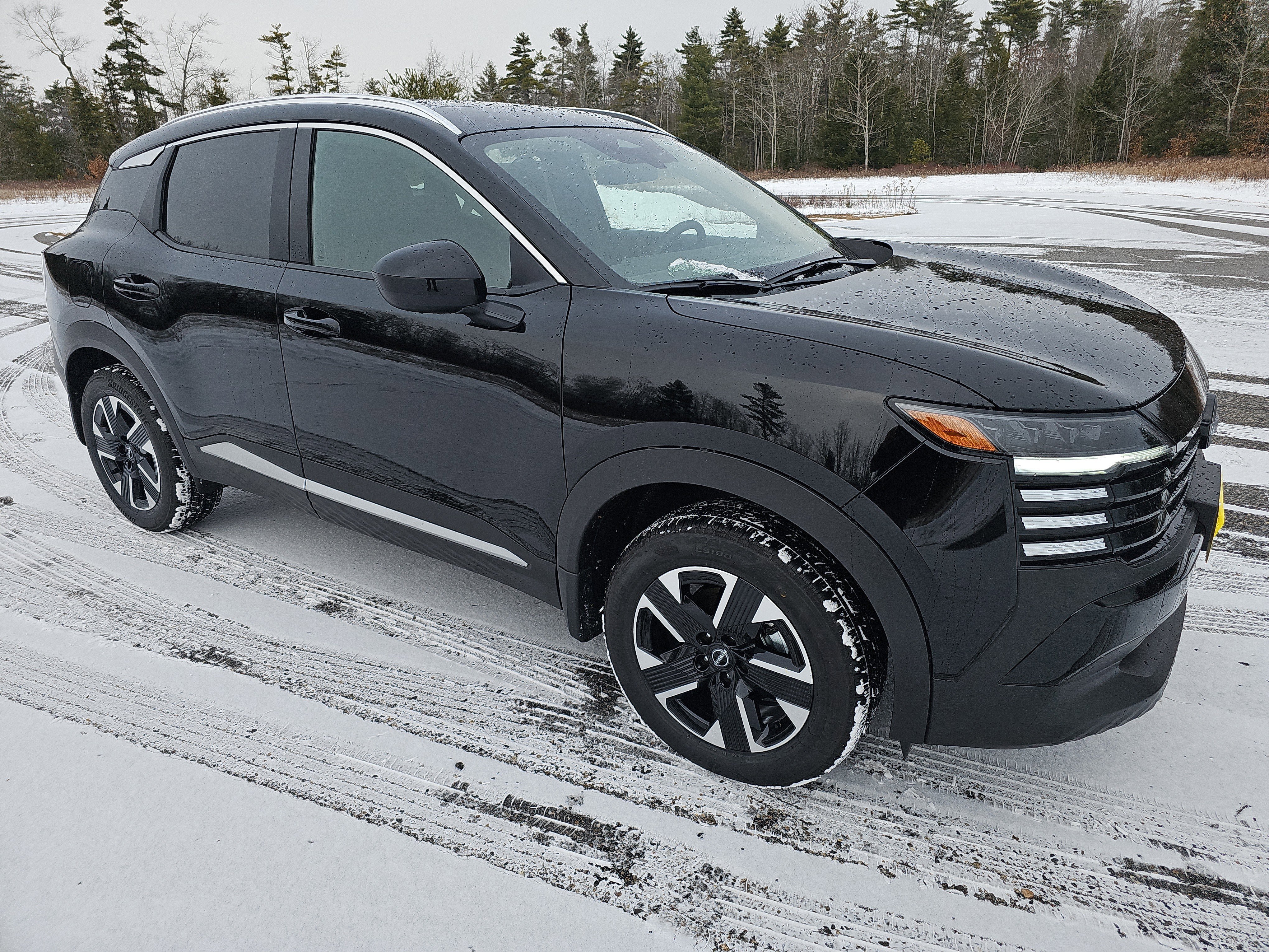 New 2026 Nissan Kicks SV w/ SV Premium Package image 9