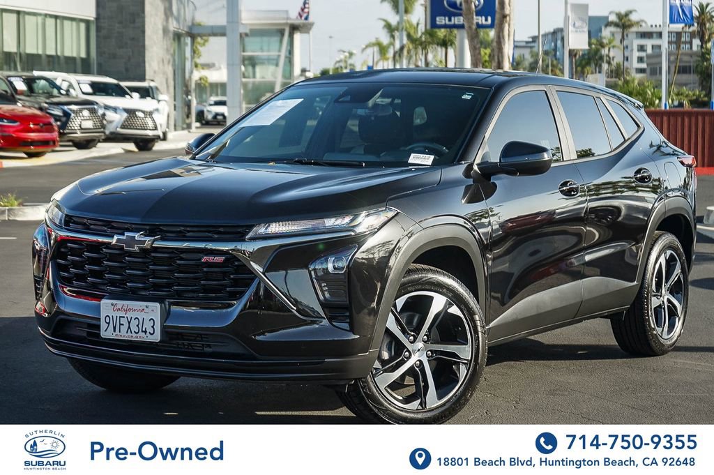 Used 2024 Chevrolet Trax RS w/ Driver Confidence Package FWD image 1