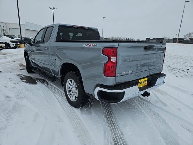 Used 2025 Chevrolet Silverado 1500 LT image 3