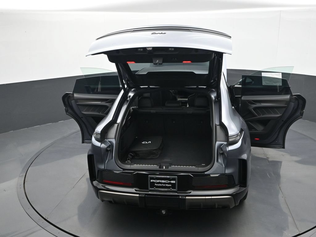 New 2026 Porsche Cayenne Turbo AWD/4WD image 29