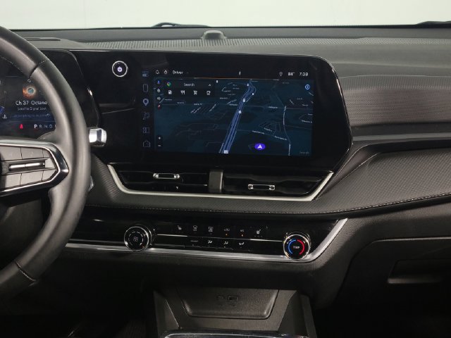 Used 2026 Chevrolet Equinox LT AWD/4WD image 22