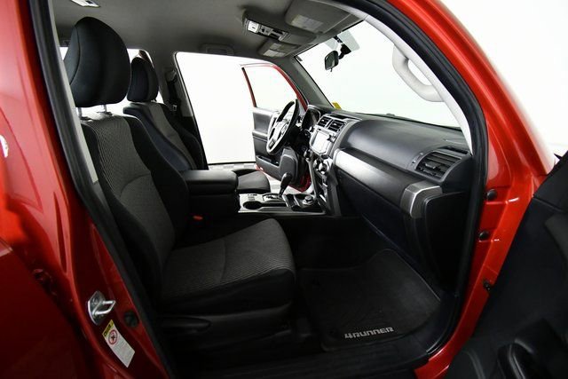 Used 2015 Toyota 4Runner SR5 image 22