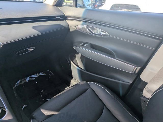 Used 2025 Genesis Electrified GV70 Advanced image 15