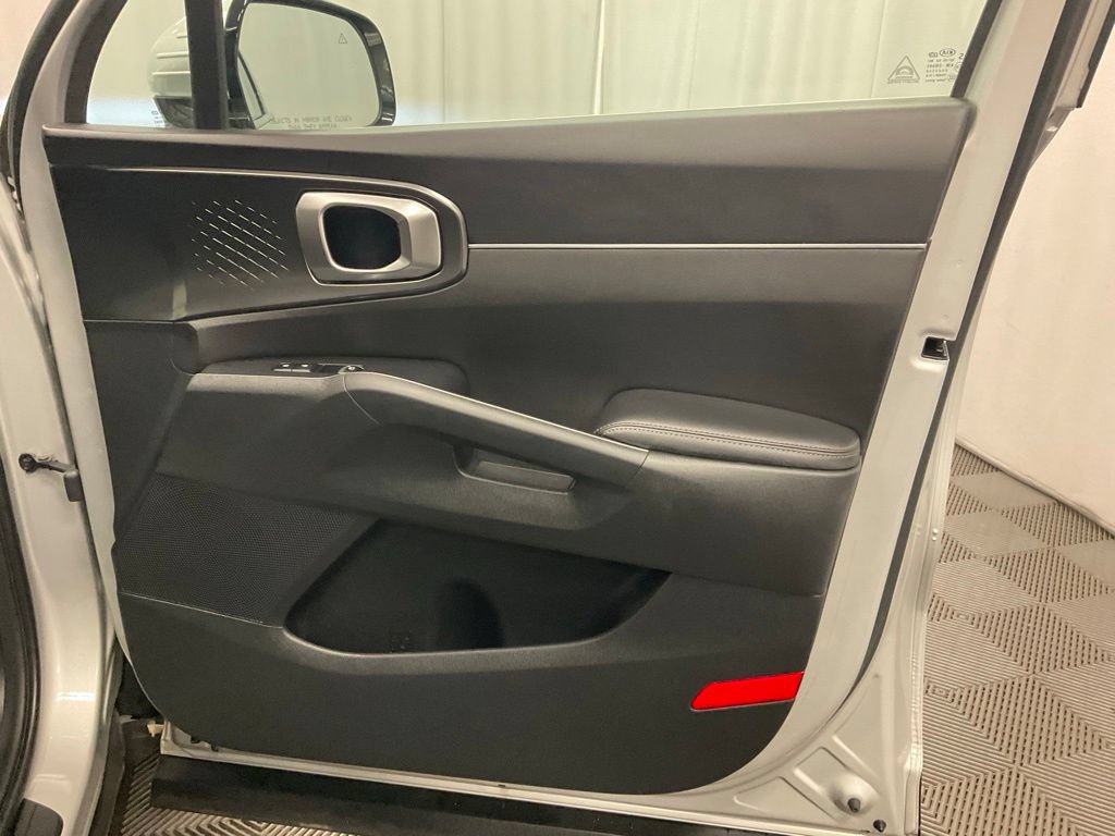 Used 2021 Kia Sorento S FWD image 27